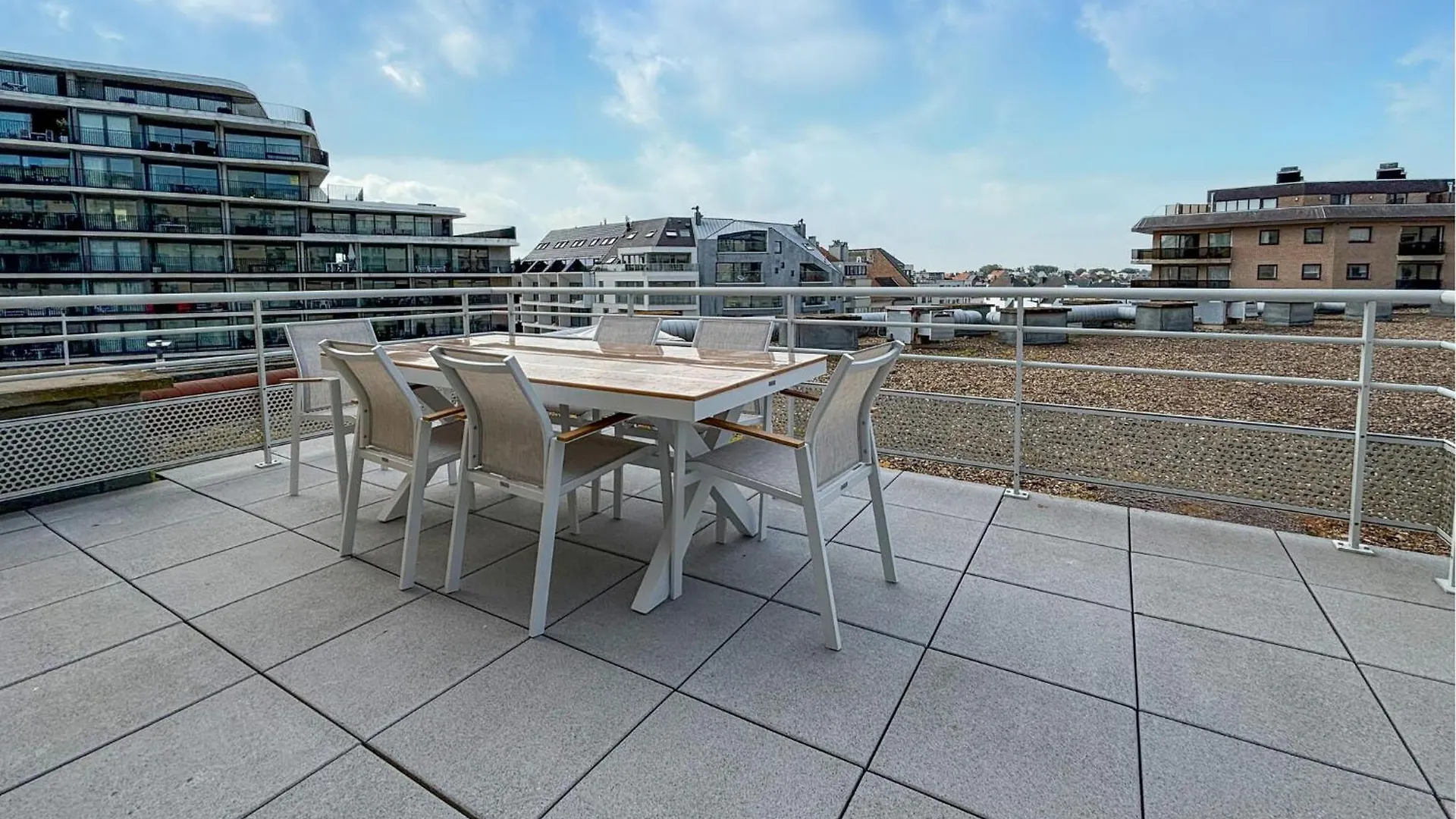 Stunning Apartment In Oostende With Kitchen