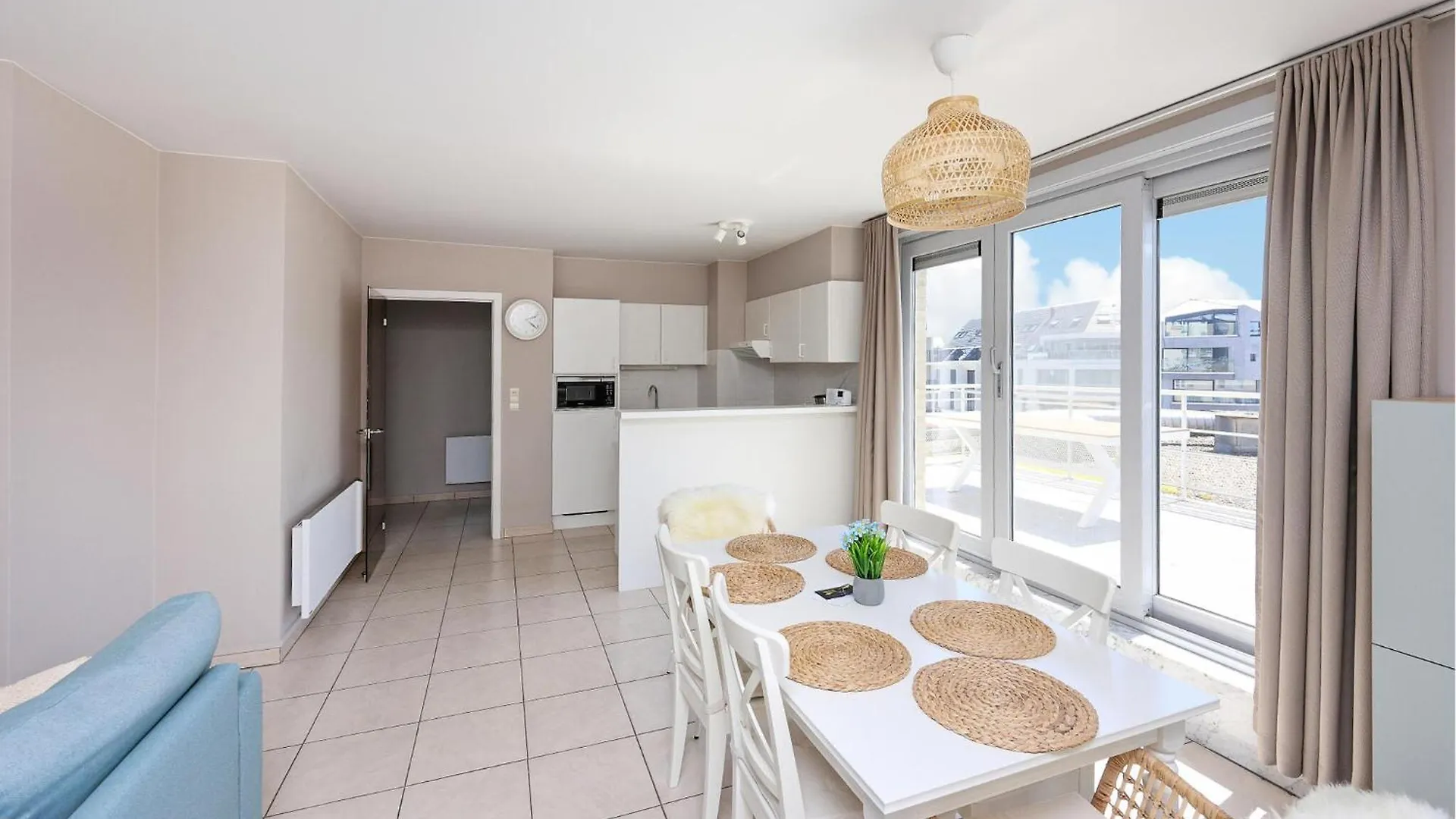Stunning Apartment In Oostende With Kitchen